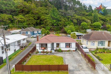 Photo of property in 131 Wainuiomata Road, Wainuiomata, Lower Hutt, 5014