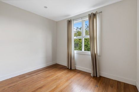 Photo of property in 44 Pine Avenue, Henderson, Auckland, 0612