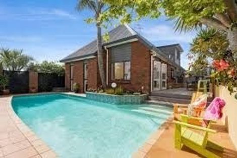 Photo of property in 7 Jandell Crescent, Bucklands Beach, Auckland, 2014