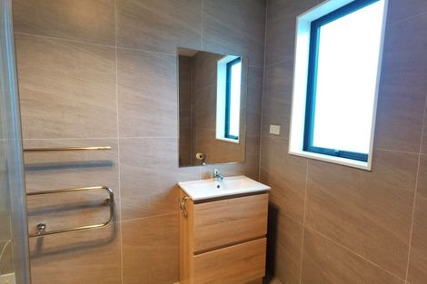 Photo of property in 9a Crestview Rise, Papakura, 2110