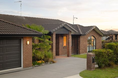 Photo of property in 102 Barrington Drive, Huntington, Hamilton, 3210