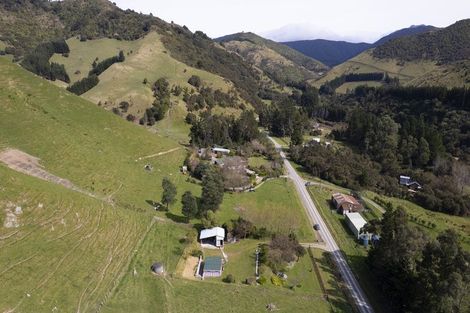 Photo of property in 727 Mikimiki Road, Mikimiki, Masterton, 5881