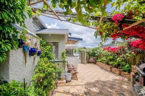 Photo of property in 4 Powell Street, Avondale, Auckland, 1026