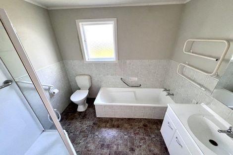 Photo of property in 33 Mcleod Road, Henderson, Auckland, 0612