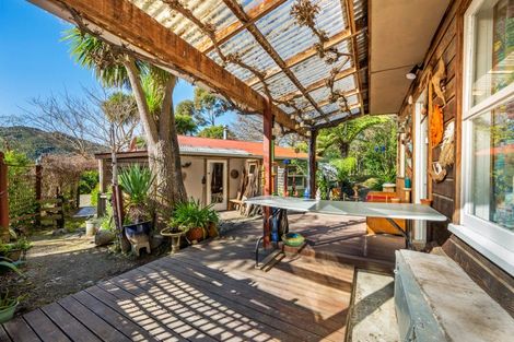 Photo of property in 810a Queen Charlotte Drive, Havelock, 7281