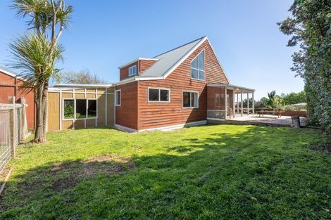 Photo of property in 18 Kitchener Street, Te Horo Beach, Otaki, 5581