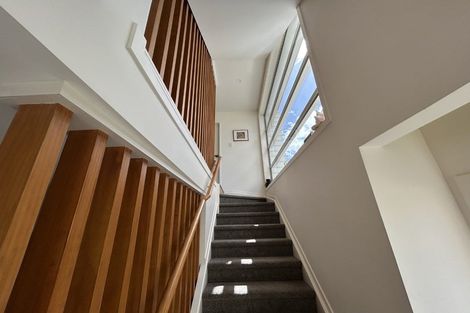 Photo of property in 4/3 Coronation Road, Hillcrest, Auckland, 0627