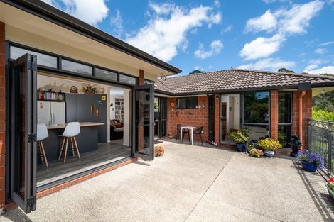 Photo of property in 56 Sapperton Drive, Henderson, Auckland, 0612