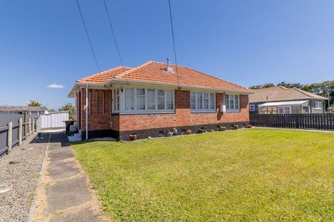 Photo of property in 2 Lincoln Place, Levin, 5510