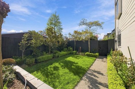 Photo of property in 76b Memorial Avenue, Ilam, Christchurch, 8053