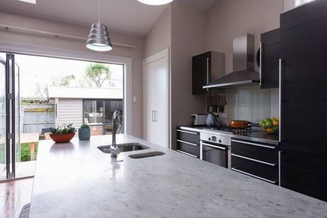 Photo of property in 160 Daniell Street, Newtown, Wellington, 6021