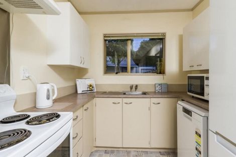 Photo of property in 27a Topliss Drive, Northcross, Auckland, 0632
