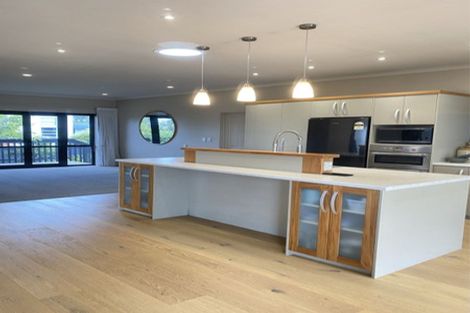 Photo of property in 2 Ellivani Rise, Pukekohe, 2120