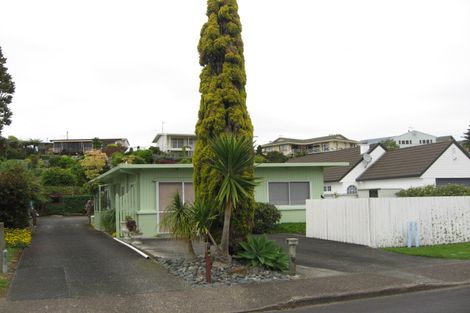 Photo of property in 76 The Circle, Manly, Whangaparaoa, 0930