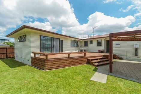 Photo of property in 66 Southsea Crescent, Silverdale, Hamilton, 3216