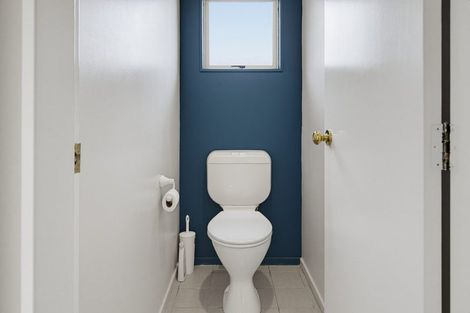 Photo of property in 20a Bowes Crescent, Strathmore Park, Wellington, 6022