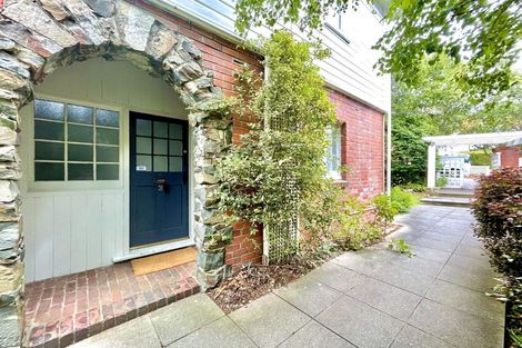 Photo of property in 45a-b Rawhiti Terrace, Kelburn, Wellington, 6012