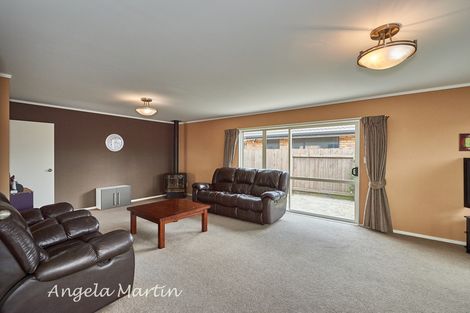 Photo of property in 18 Meridian Grove, Kelvin Grove, Palmerston North, 4414
