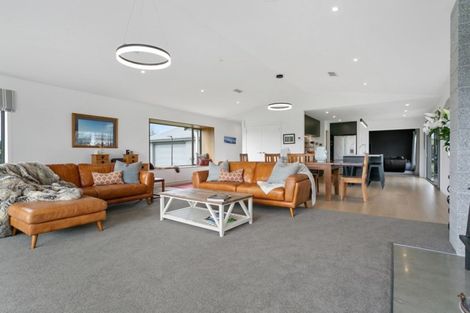 Photo of property in 37 French Pass Road, Cambridge, 3496