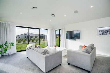 Photo of property in 6 Chatham Rise, Seaward Bush, Invercargill, 9812