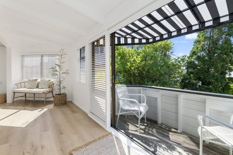 Photo of property in 19 Zita Avenue, Matakatia, Whangaparaoa, 0930