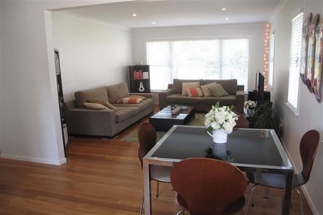 Photo of property in 117 Vodanovich Road, Te Atatu South, Auckland, 0610