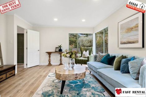 Photo of property in 1/12 Wernham Place, Northcote, Auckland, 0626