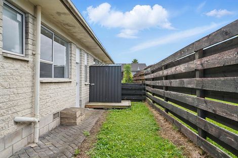 Photo of property in 1/41 Blacklock Avenue, Henderson, Auckland, 0612