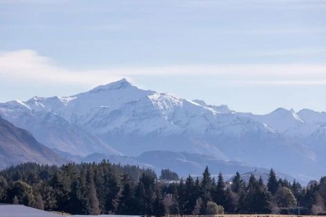 Photo of property in 16 Ranch Terrace, Wanaka, 9382