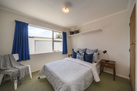 Photo of property in 7 Dunk Place, Milson, Palmerston North, 4414