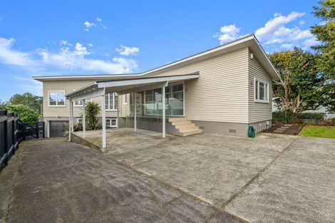 Photo of property in 90 Sandspit Road, Shelly Park, Auckland, 2014