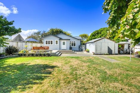 Photo of property in 10 Kingswood Street, Takaro, Palmerston North, 4412