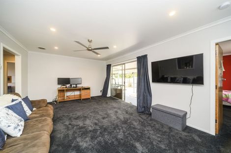 Photo of property in 5 Tilbury Avenue, Hokowhitu, Palmerston North, 4410