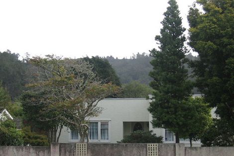 Photo of property in 422 Stokes Valley Road, Stokes Valley, Lower Hutt, 5019
