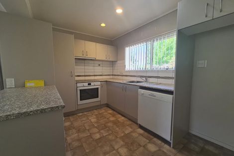 Photo of property in 1/32 Matuhi Rise, Henderson, Auckland, 0612