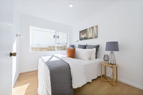 Photo of property in 28 Dallinghoe Crescent, Milford, Auckland, 0620
