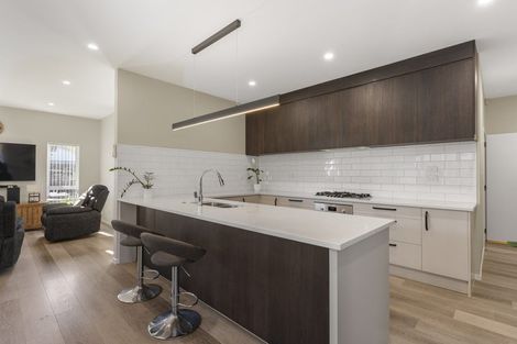 Photo of property in 24 Holcroft Street, Papakura, 2110