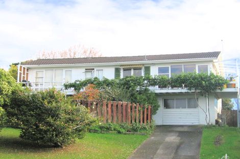 Photo of property in 6 Keegan Drive, Massey, Auckland, 0614