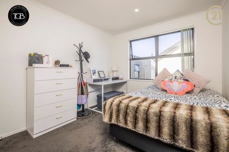 Photo of property in 18 Rere Close, Takanini, 2112