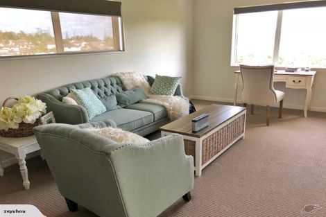 Photo of property in 113 Laurel Oak Drive, Schnapper Rock, Auckland, 0632