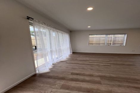 Photo of property in 9 Sheralee Place, Bucklands Beach, Auckland, 2014