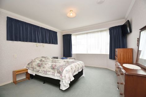 Photo of property in 120 Newcastle Street, Windsor, Invercargill, 9810