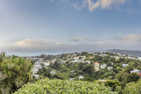 Photo of property in 9 Cluny Avenue, Kelburn, Wellington, 6012