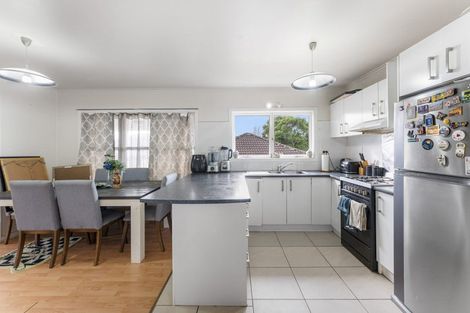 Photo of property in 21 Tawa Crescent, Manurewa, Auckland, 2102