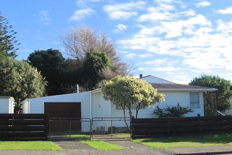 Photo of property in 103 Norfolk Crescent, Otaki Beach, Otaki, 5512