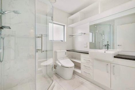 Photo of property in 7e/60 Masons Road, Oteha, Auckland, 0632