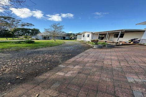 Photo of property in 240 Riverhead Road, Kumeu, 0892
