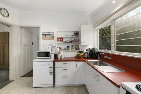 Photo of property in 379 Muritai Road, Eastbourne, Lower Hutt, 5013