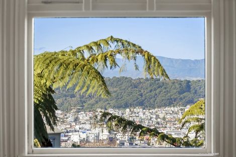Photo of property in 63 Central Terrace, Kelburn, Wellington, 6012
