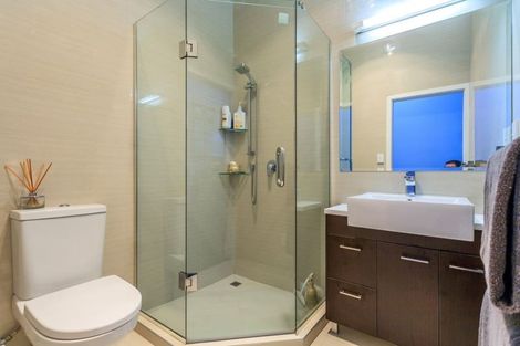 Photo of property in 309 Lake Road, Hauraki, Auckland, 0622